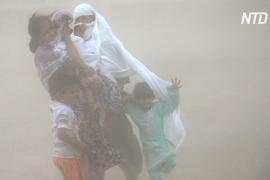 Карачи накрыла пыльная буря, есть жертвы