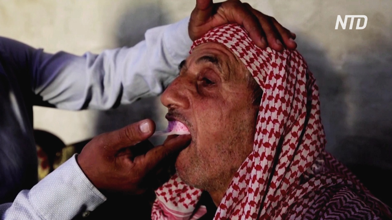 Дантист за полцены вставляет зубы сирийцам, живущим во временных лагерях