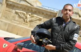 Автогонщик проехал на Ferrari по опасной дороге в Италии за рекордное время