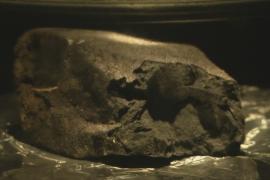 Метеорит возрастом 4,5 млрд лет станет звездой лондонского музея