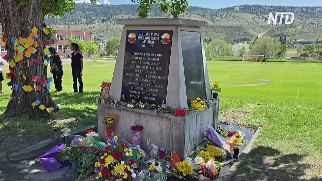 Братскую могилу с останками 215 детей нашли на территории бывшей школы-интерната в Канаде
