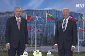 Байден и Эрдоган провели встречу на полях НАТО