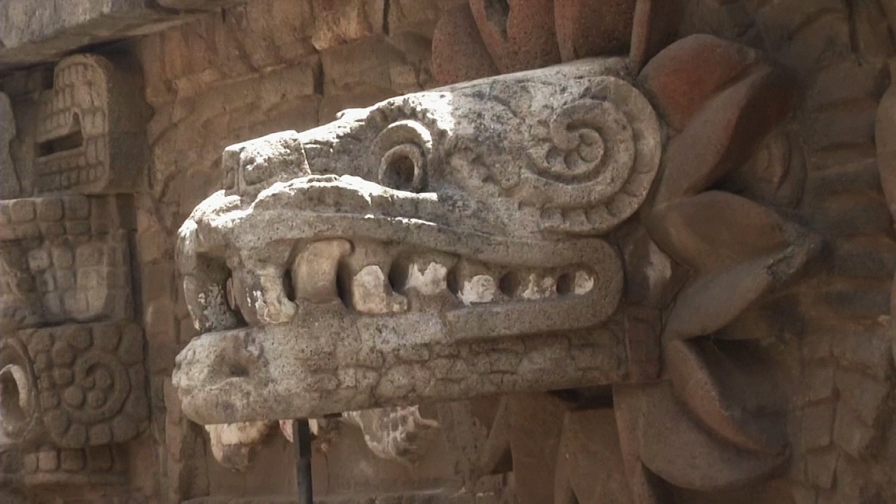 Спасти пирамиду Пернатого змея ацтеков решили в Мексике