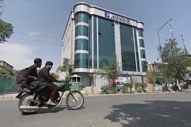 Растущие цены, закрытые банки: как афганцам живётся при «Талибане»*