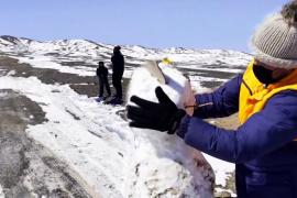 Снег в пустыне: чилийцы радуются редкому явлению
