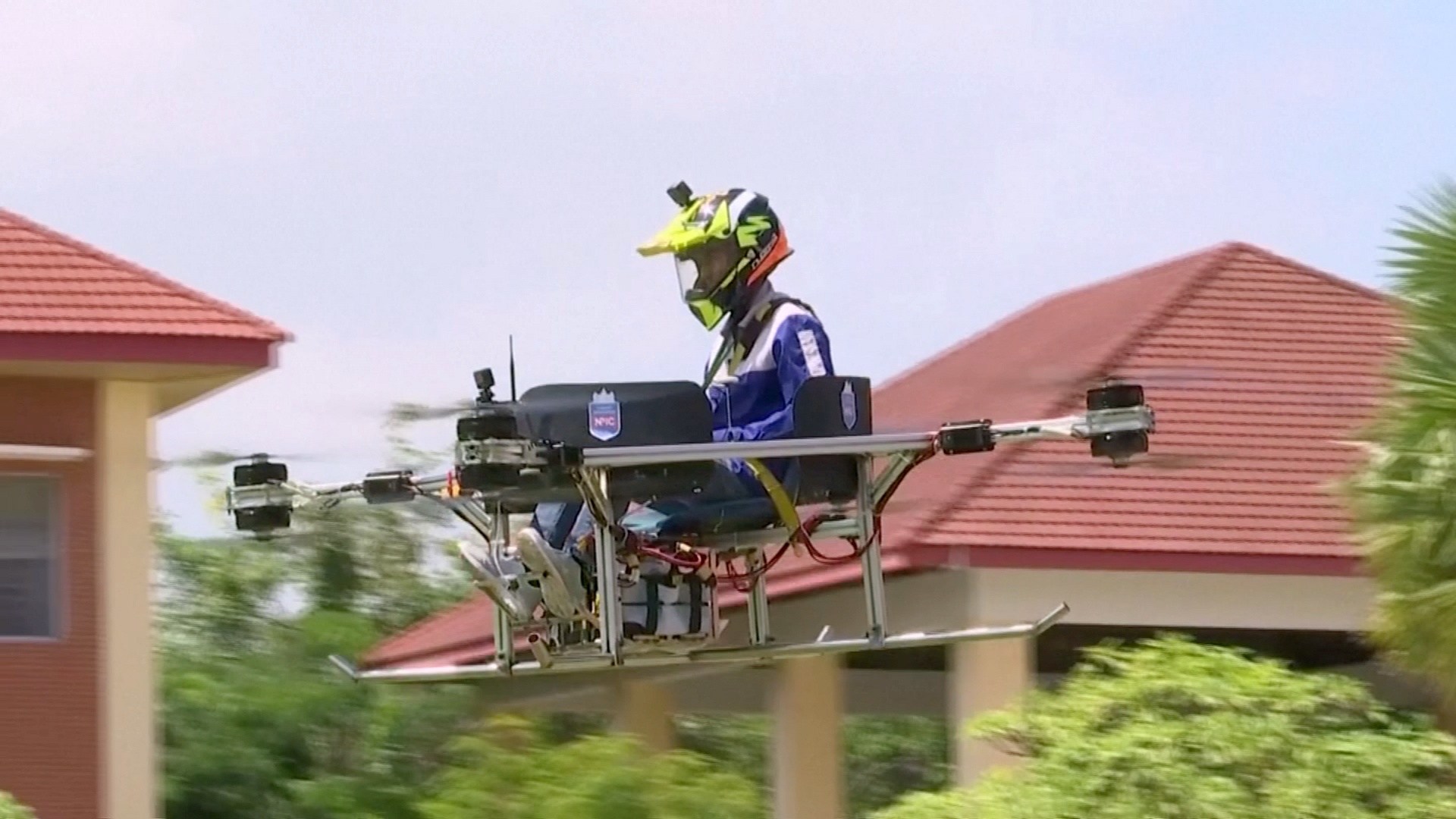 Аэротакси и пожарный дрон: камбоджийские студенты проектируют беспилотники