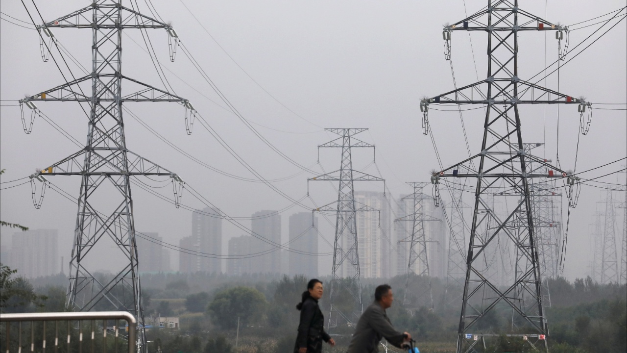 Бизнес не выживет: жители севера Китая жалуются на отключения света