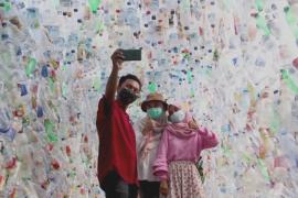 Музей пластиковых отходов создали в Индонезии