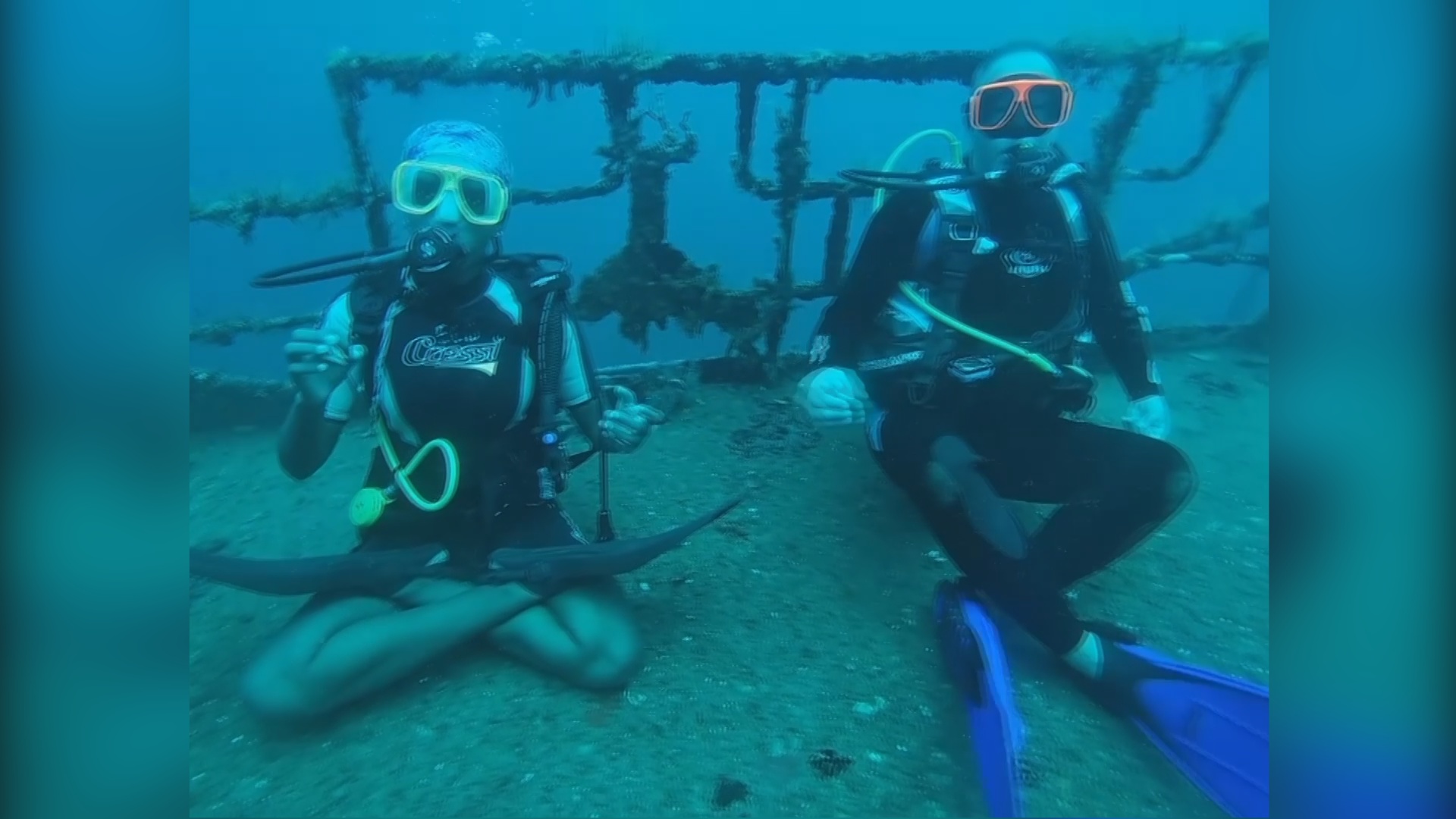 Подводной йоге обучают в Сент-Люсии на Карибском море
