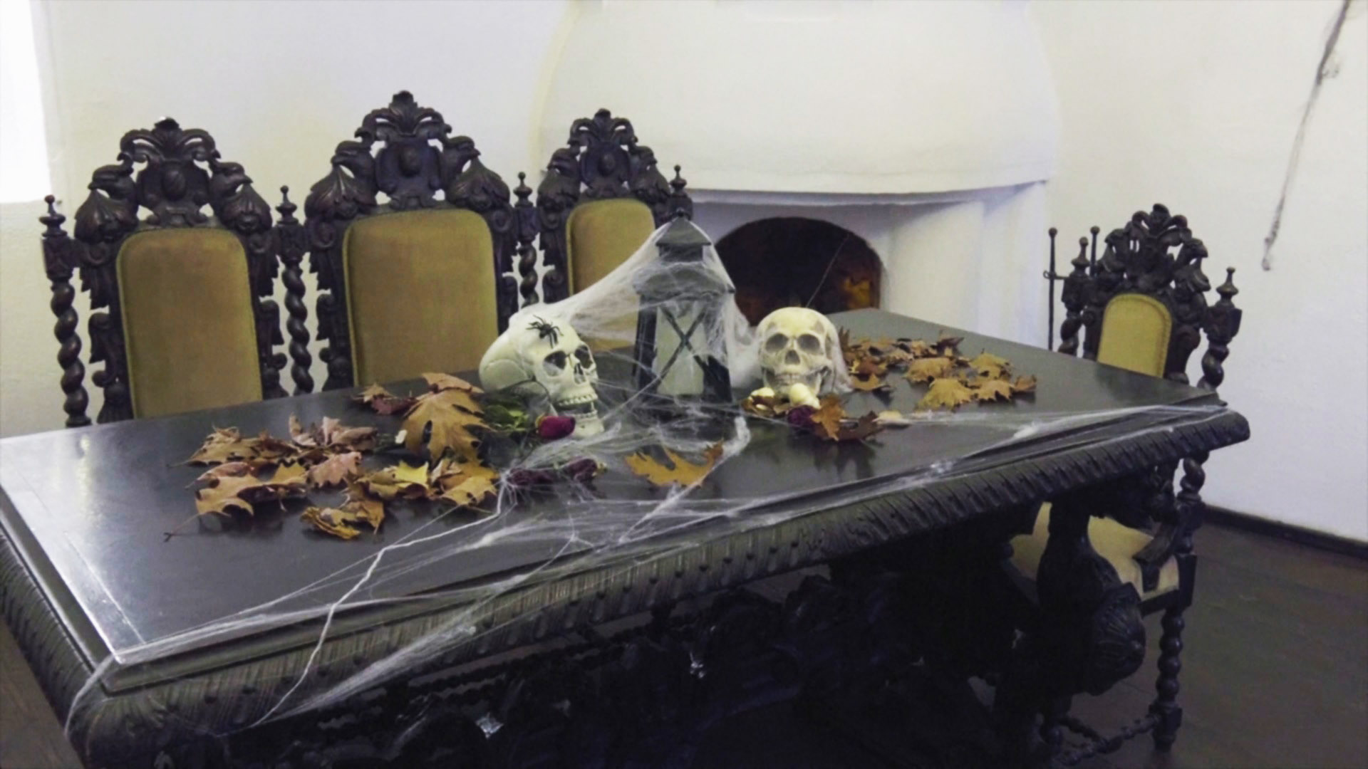 Привидения и вампиры: как в замке Дракулы празднуют Хэллоуин