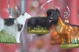 Собачки-кошечки: выставка рождественских игрушек проходит в Лондоне