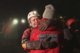 В Уэльсе спасли спелеолога, который на два дня застрял в пещере
