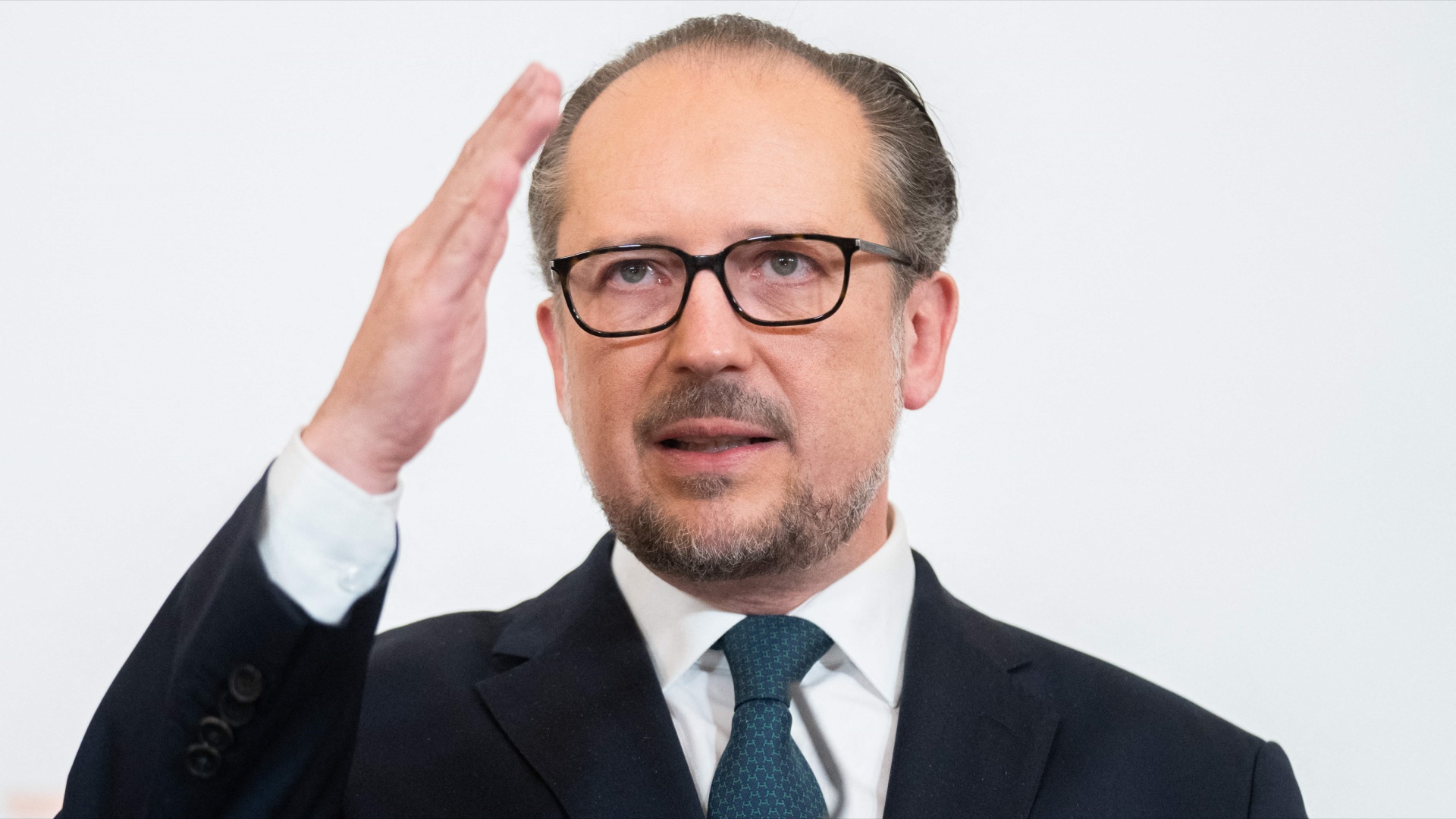 Второй за несколько месяцев канцлер Австрии готов покинуть свой пост