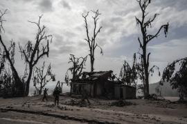 Жертвы вулкана: поисковые работы на Яве приостановили из-за дождя