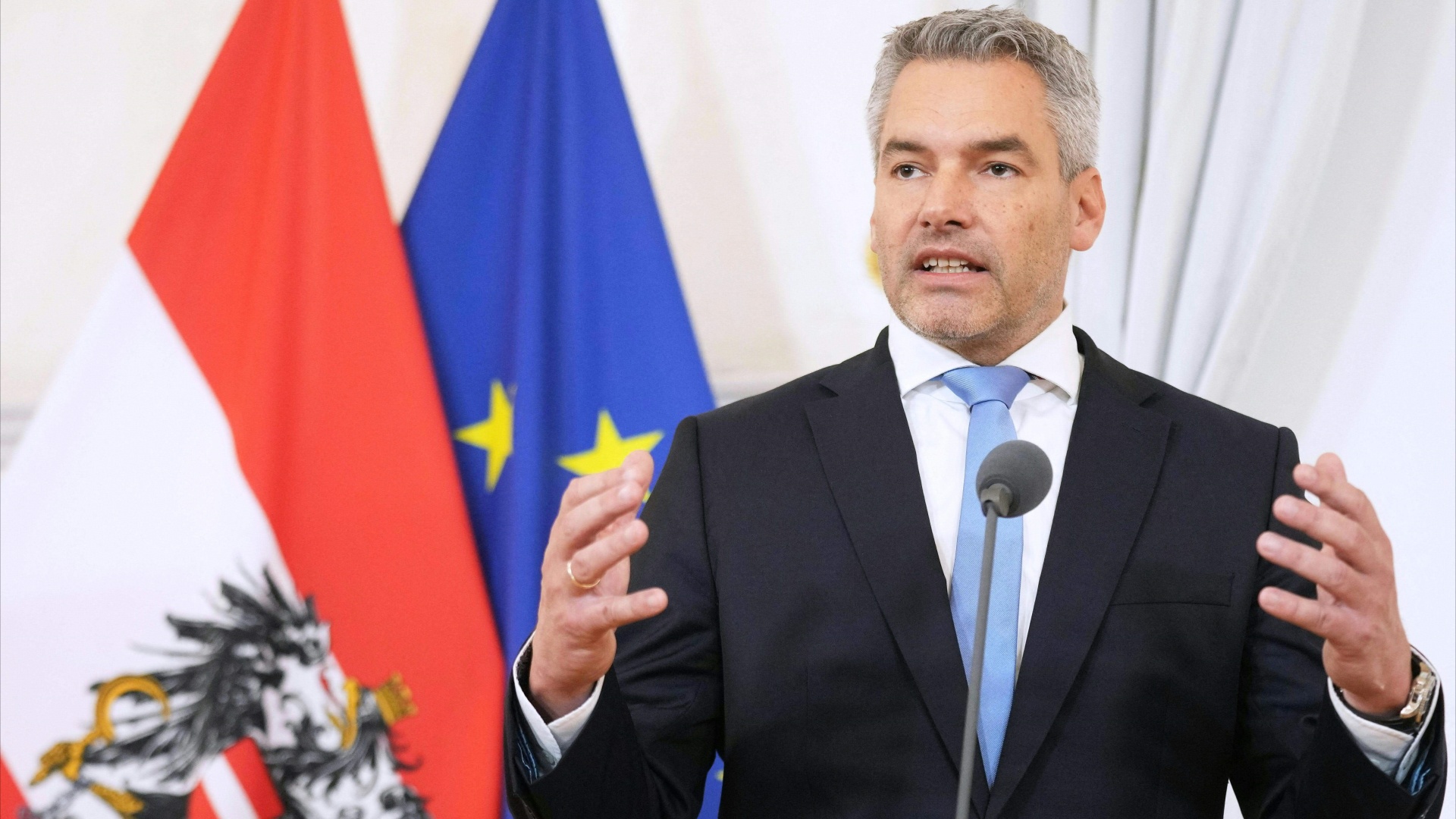 В Австрии назначили третьего за два месяца канцлера