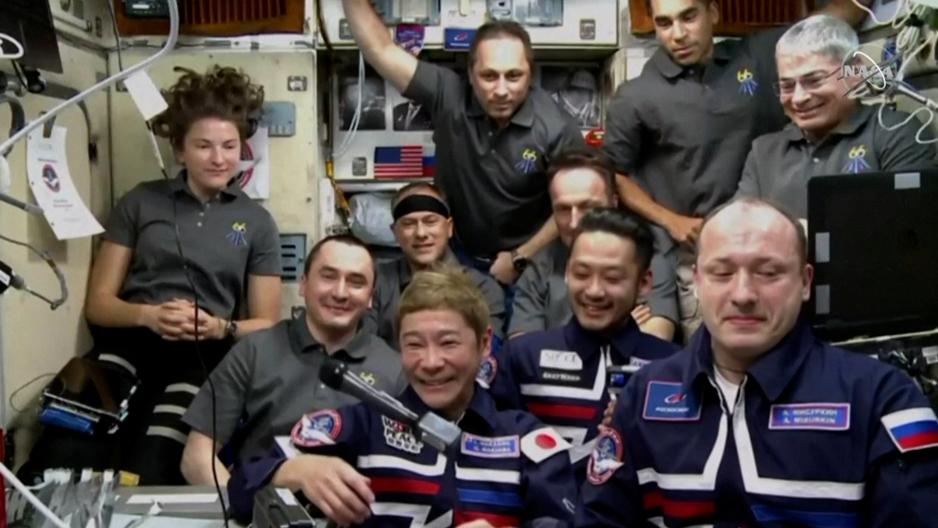 Японские космические туристы перешли на борт МКС