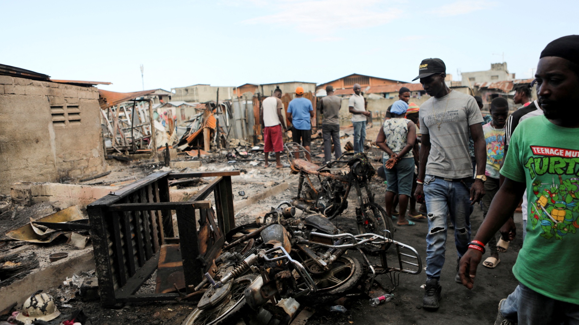 На Гаити взрыв бензовоза унёс более 60 жизней