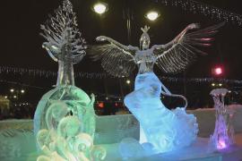 Ледяные скульптуры превратили Томск в сказочный город