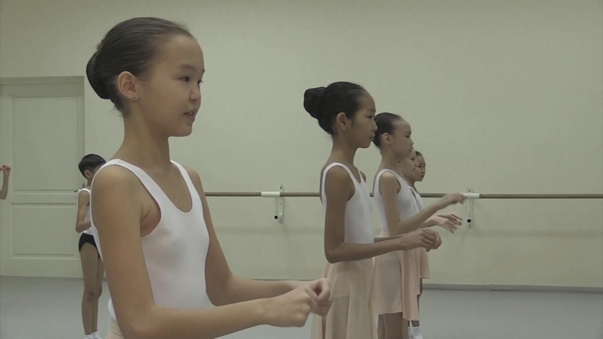 Якутская девочка, чудом выжившая в тайге, мечтает стать балериной