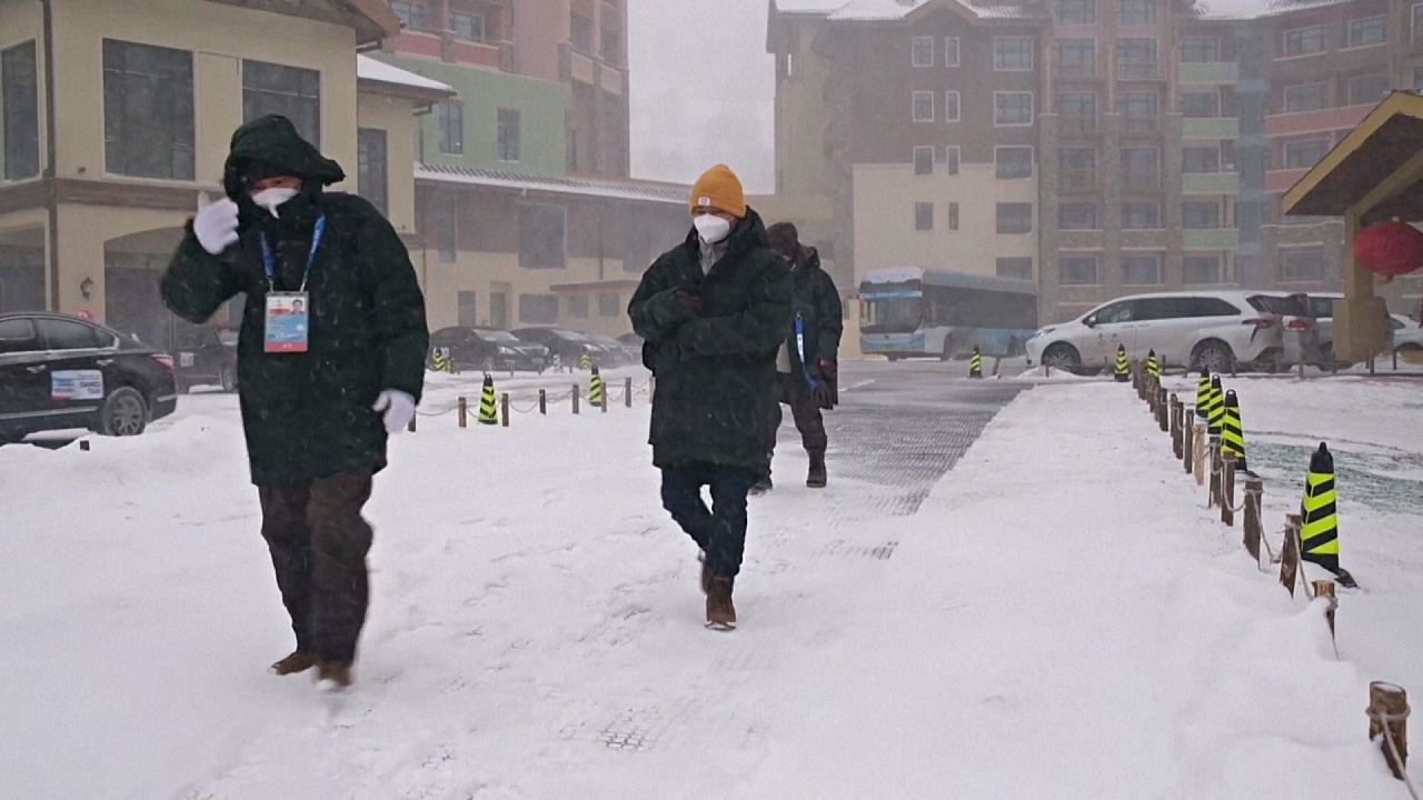 Ветры, мороз и снег: Олимпиаде в Пекине мешает погода