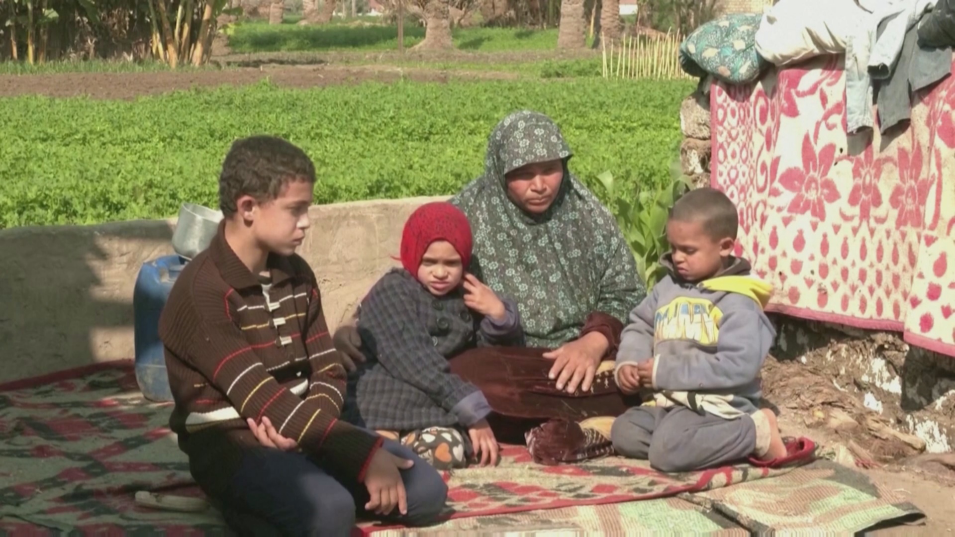 В Египте бедняки с трудом переживают суровую зиму