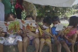 Школа на тележке: как волонтёры учат детей на Филиппинах
