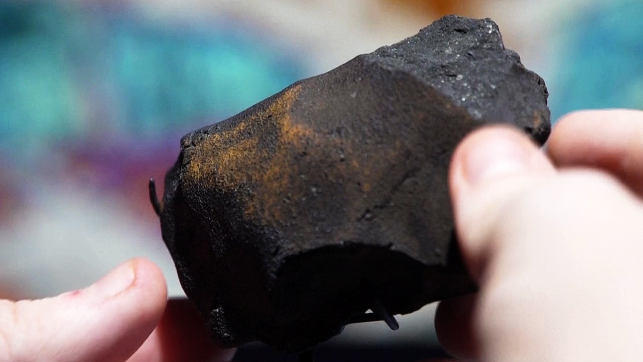 Крупнейшие и самые необычные метеориты выставили на аукцион