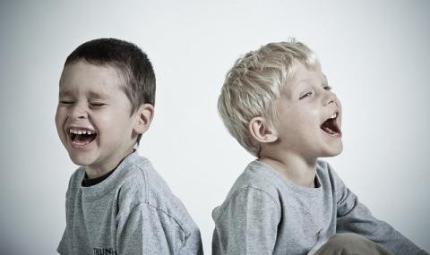 Смех – это лекарство. Полезна ли имитация смеха?