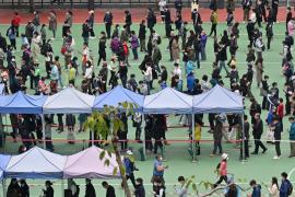 Протестировать всех: в Гонконге готовятся к обязательной проверке на COVID