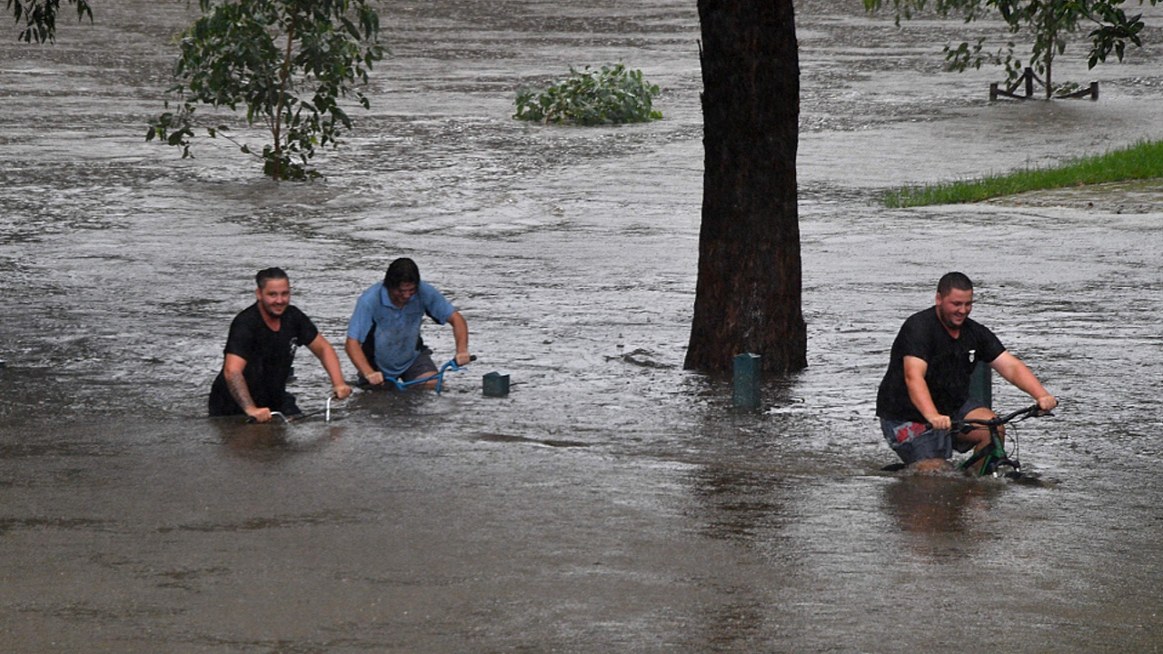 Сильные наводнения угрожают Сиднею