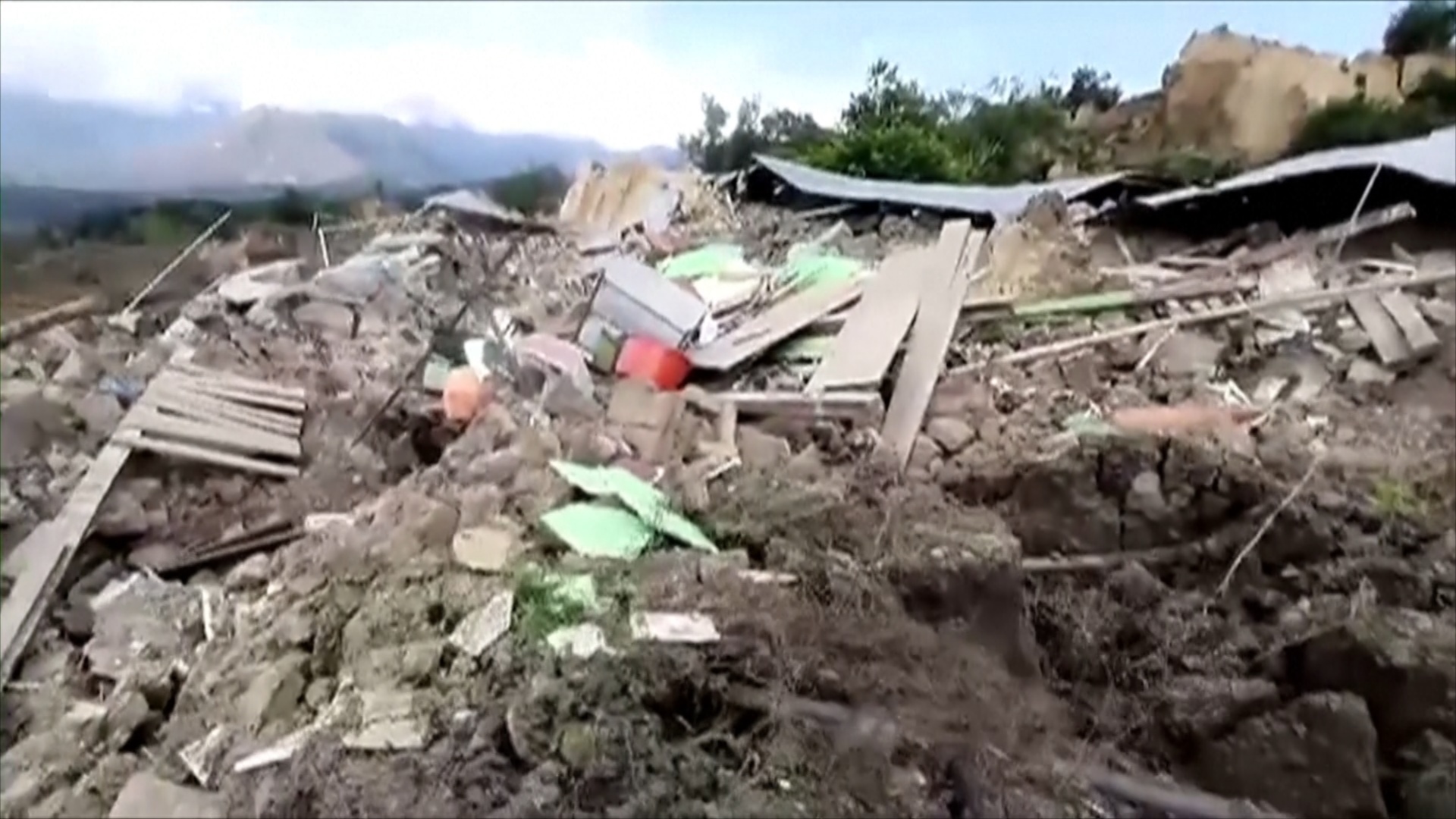 Оползень в Перу разрушил 40 домов