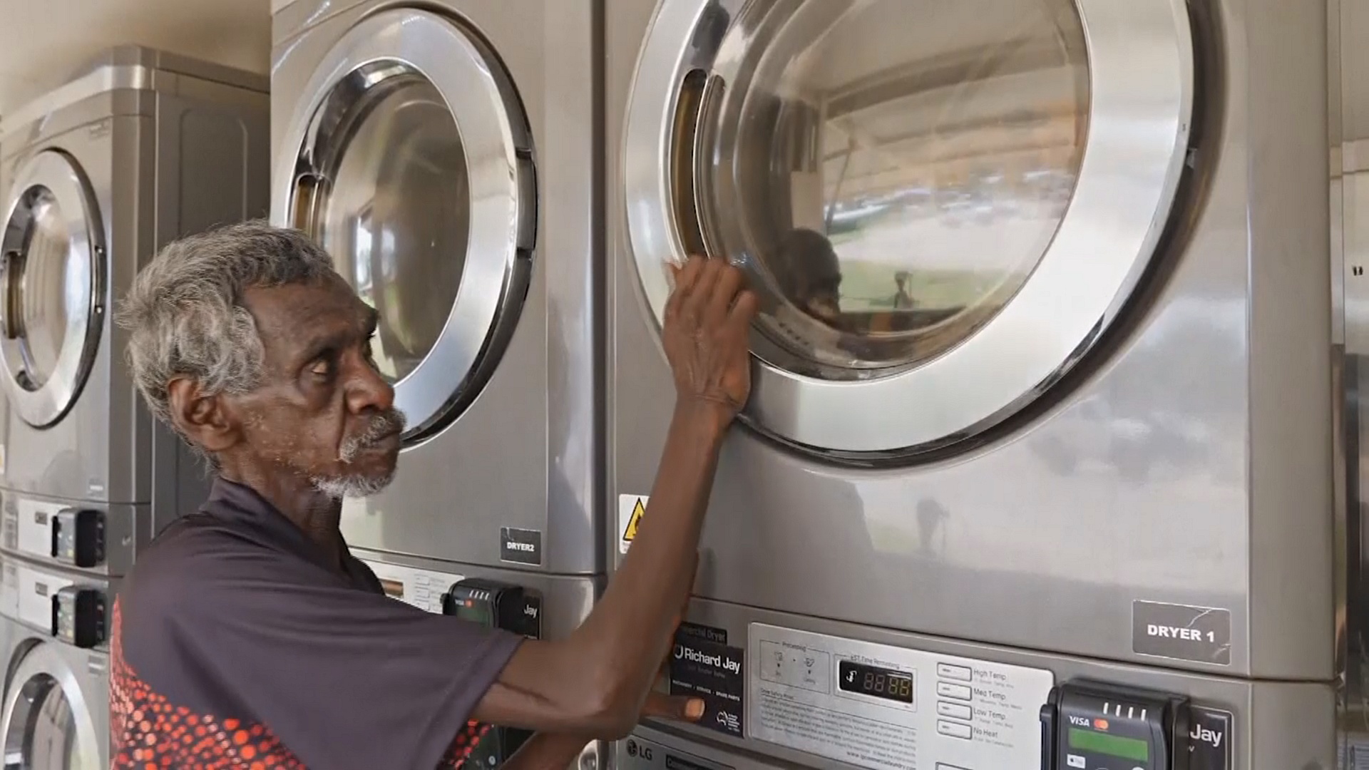 Как бесплатные стиральные машинки спасают жизни