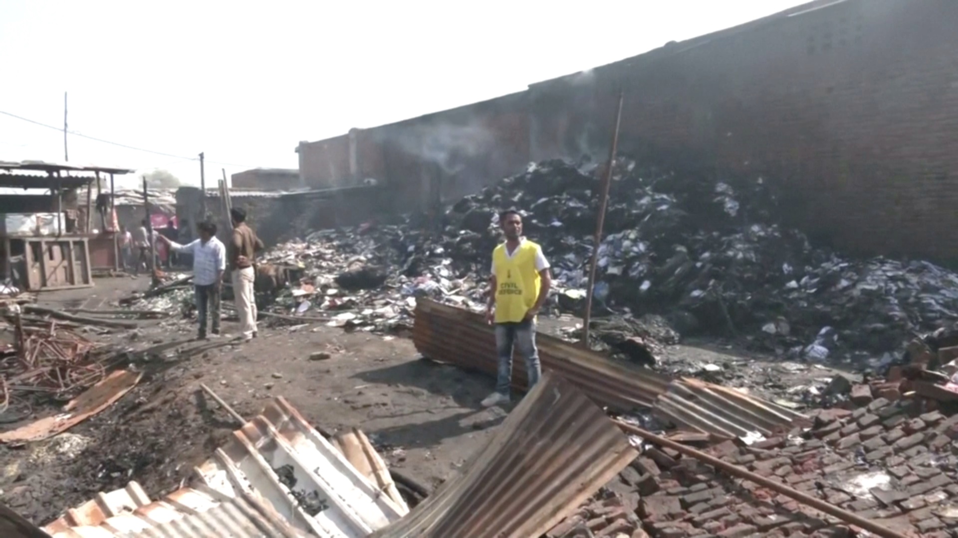 Пожар в индийских трущобах: погибли люди