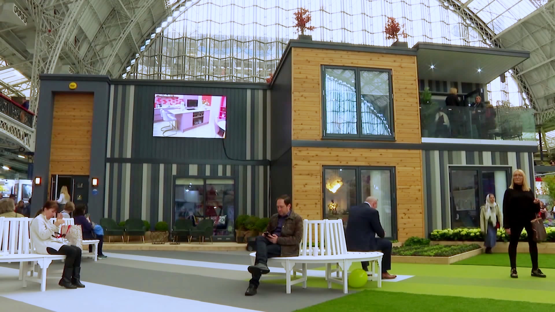 Выставка «Идеальный дом»: технологии для жизни и дизайны интерьера представили в Лондоне