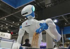 В Японии сделали робота с руками-вилками
