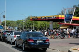 Очереди за бензином на Кубе выросли после сообщений о нормировании