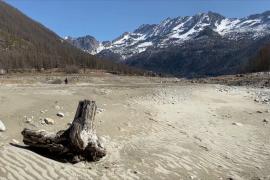 В Италии пересохло горное озеро