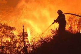 Сильный пожар в Чили: сгорели десятки домов
