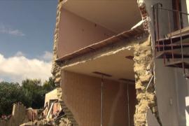 30-метровая стена обрушилась на жилые дома в Ла-Пасе