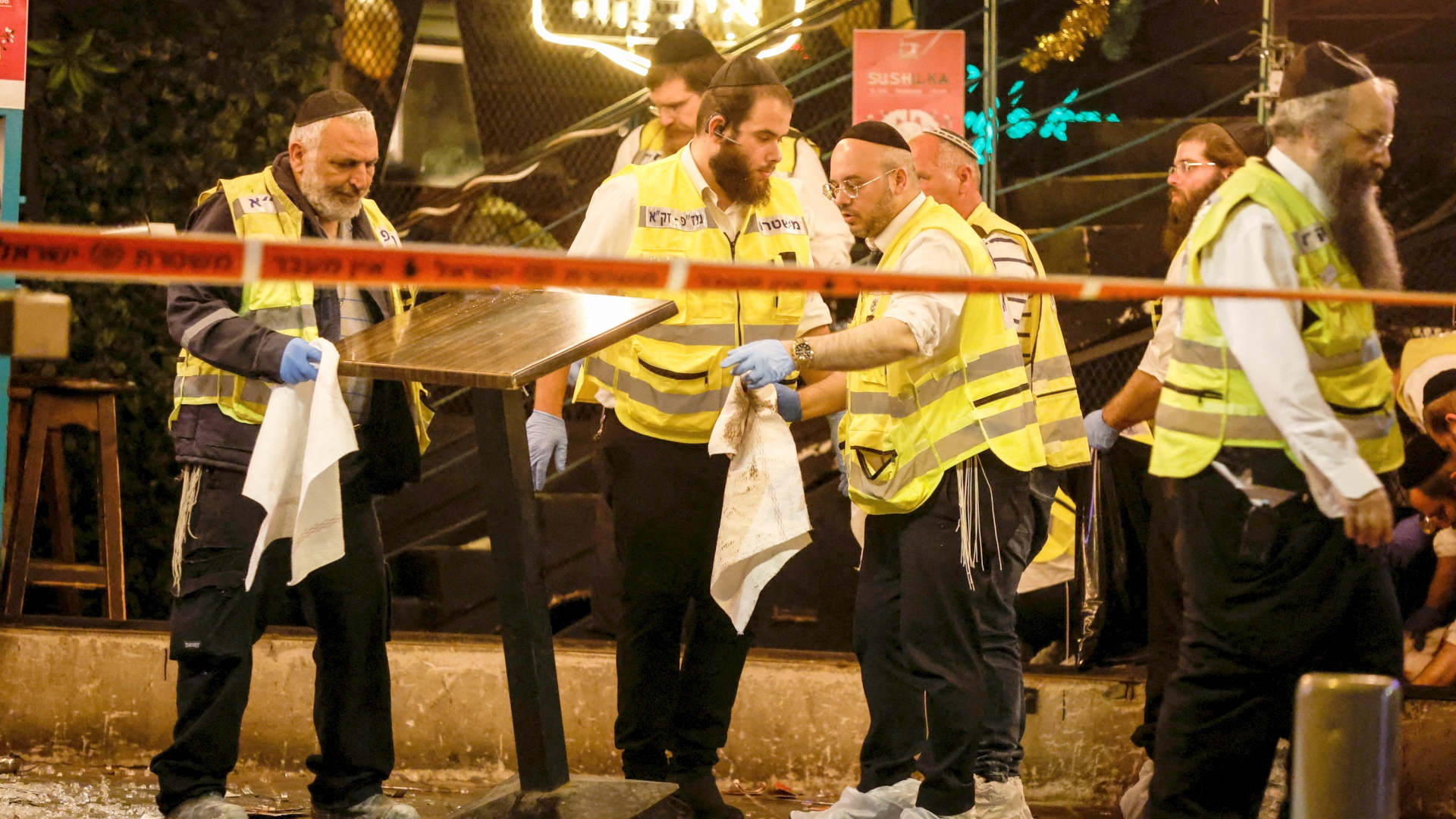 В Тель-Авиве ликвидировали террориста, убившего двоих и ранившего 12 человек