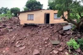 В ЮАР в результате наводнения погибло не менее 260 человек