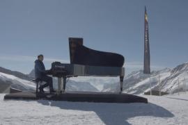 Китайский пианист-виртуоз выступил в Альпах на высоте 3500 метров