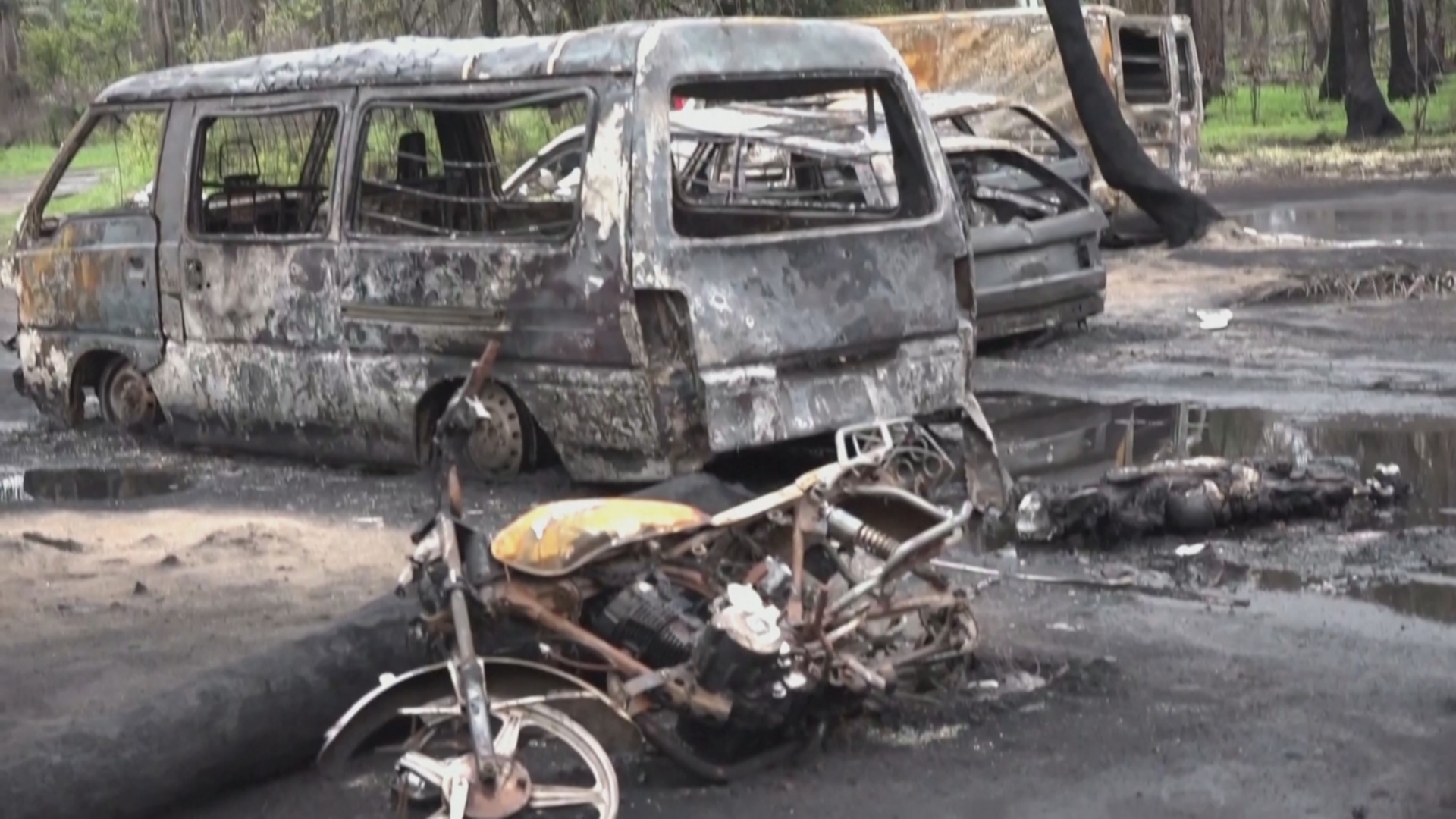 «Повсюду были тела»: взрыв на незаконном объекте в Нигерии