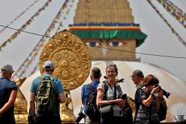 Туристы постепенно возвращаются в Непал
