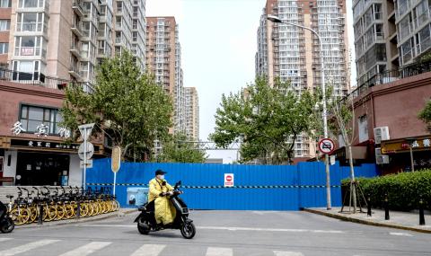 В Пекине ограничили работу общественного транспорта из-за вспышки COVID