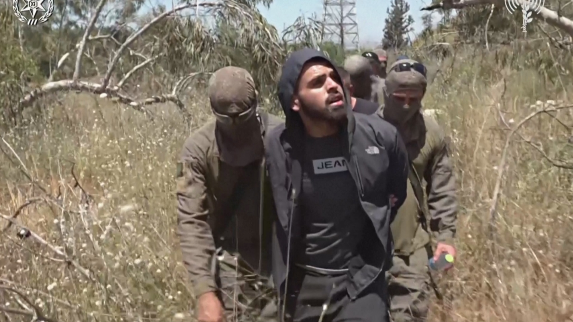 Нападение с ножами и топорами: израильские военные задержали двоих
