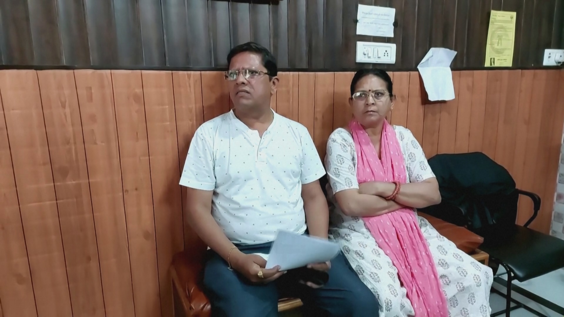 Индийские супруги подали в суд на сына и невестку за то, что у тех нет детей