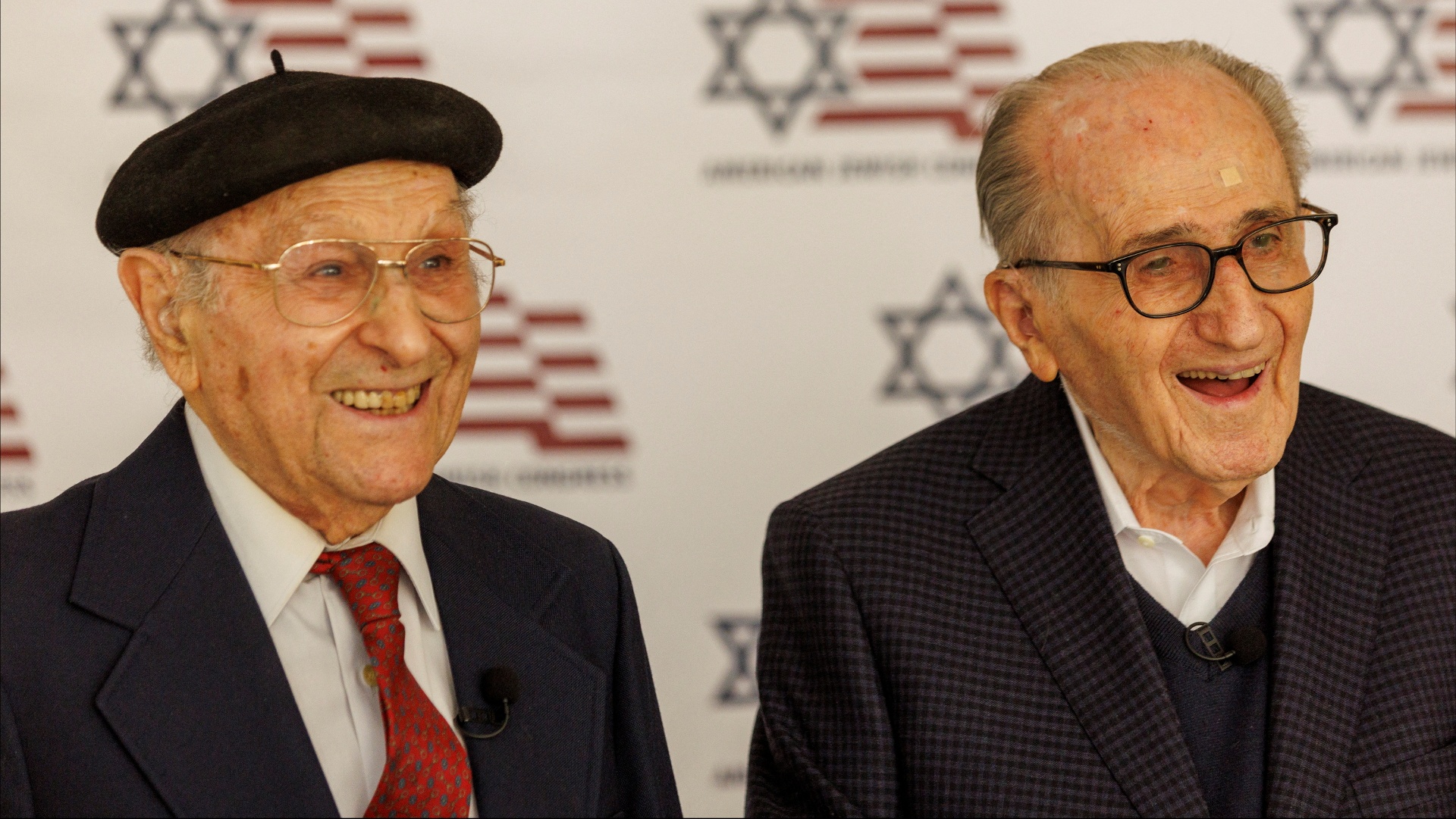 Двое выживших в Холокосте снова встретились через 80 лет