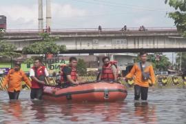 Наводнение на Яве: тысячи людей эвакуируются
