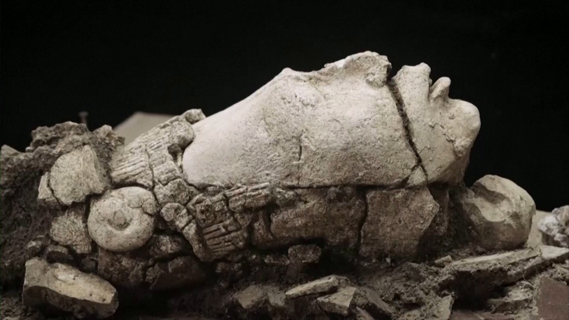 В мексиканском Паленке нашли каменную голову бога кукурузы